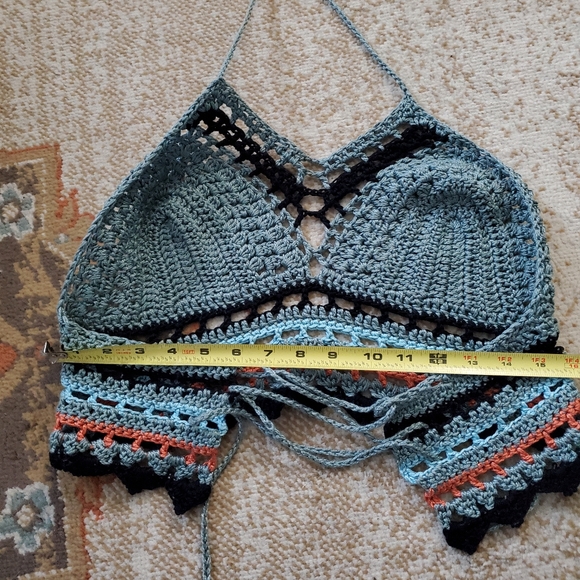 HANDCRAFTED Crochet Lace Up Halter Bralette Crop Top - Picture 7 of 9